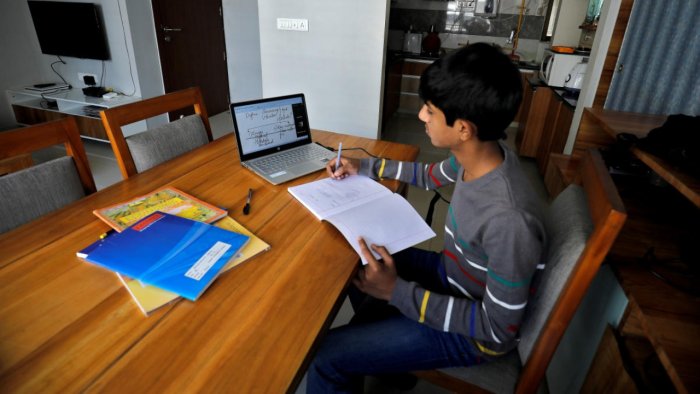 ADVANCE DIPLOMA IN INFORMATION TECHNOLOGY & PROGRAMMING (ATP0491)